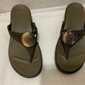 Crocs Women’s Brown Sanrah Gold Wedge Sandals Size 6